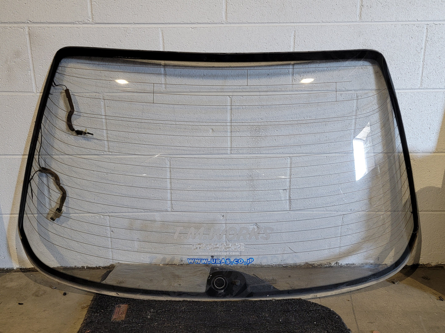 1989-1994 Nissan Skyline R32 Sedan 4D 4 Door Rear Back Glass Replacement Rear Windshield ECR32 R32 HCR32 HR32 GTST GTS GTS4